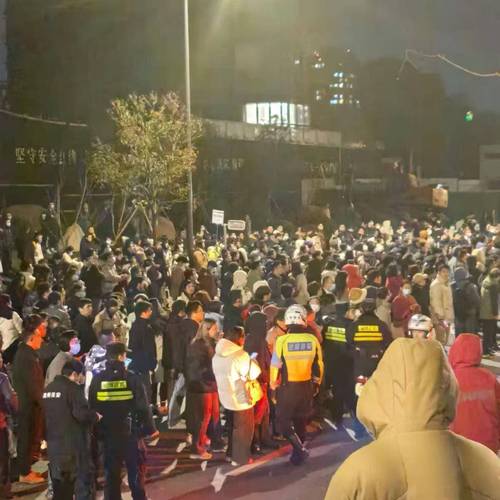 南京地铁被告了,南京地铁故障致大量乘客滞留