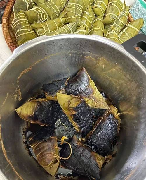 高压锅煮粽子爆炸,高压锅煮粽子爆炸是怎么回事